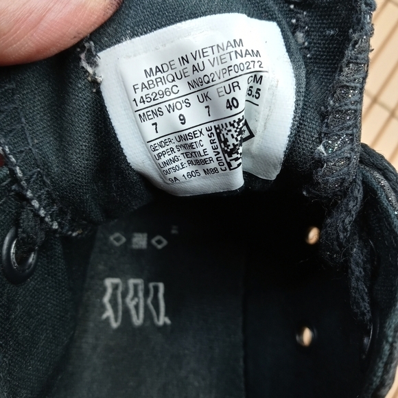 Converse All Stars black leather high tops fashion sneakers. Men's 7. Wo… - Picture 6 of 12